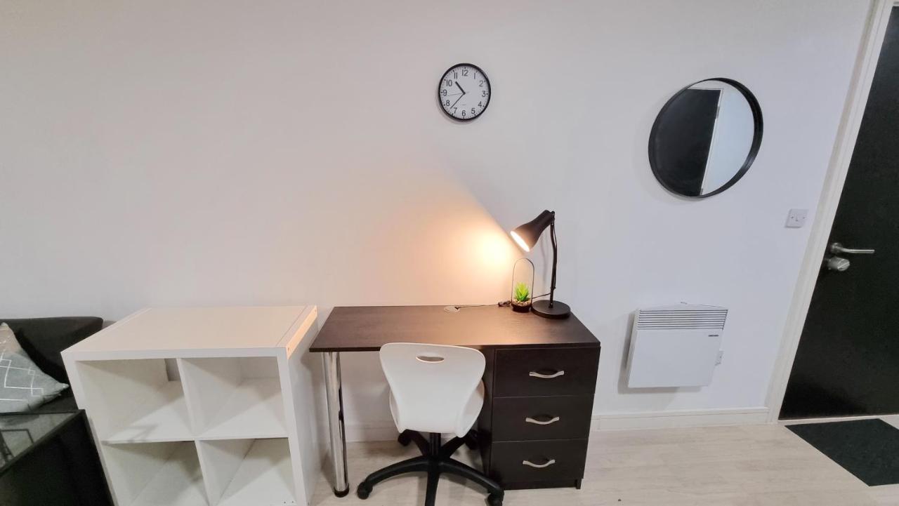 Spacious City Studio / Wifi / Parking ליברפול מראה חיצוני תמונה