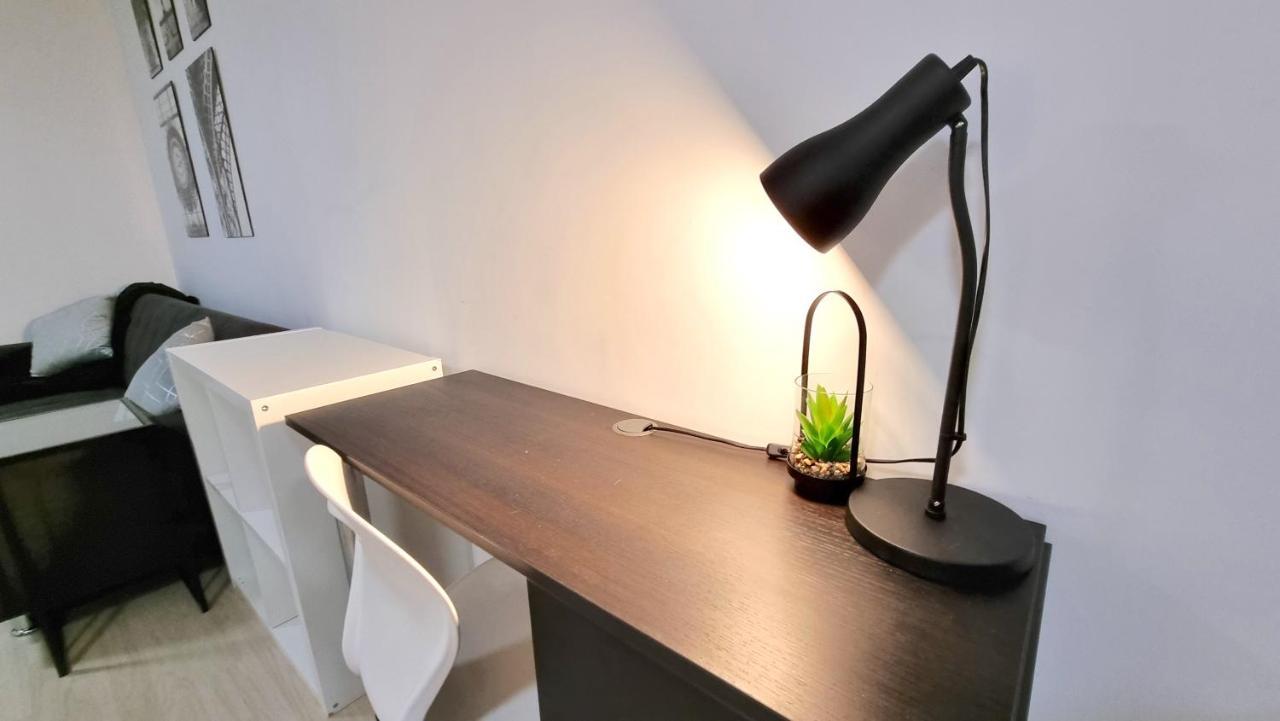 Spacious City Studio / Wifi / Parking ליברפול מראה חיצוני תמונה