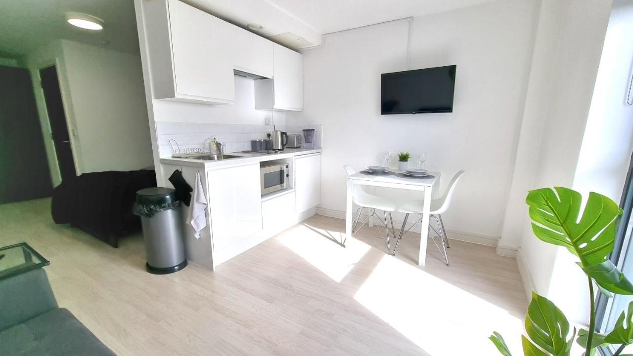 Spacious City Studio / Wifi / Parking ליברפול מראה חיצוני תמונה